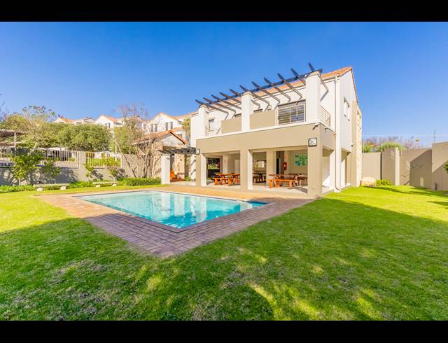1 BEDROOM APARTMENT FOR SALE IN DOUGLASDALE